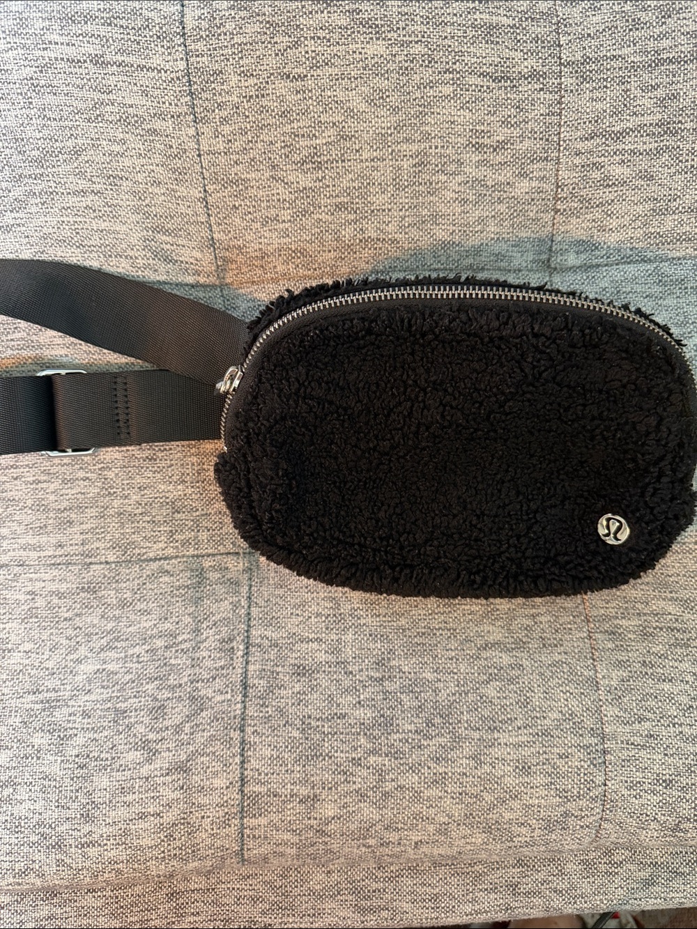 Lululemon Everywhere Belt Bag Fleece